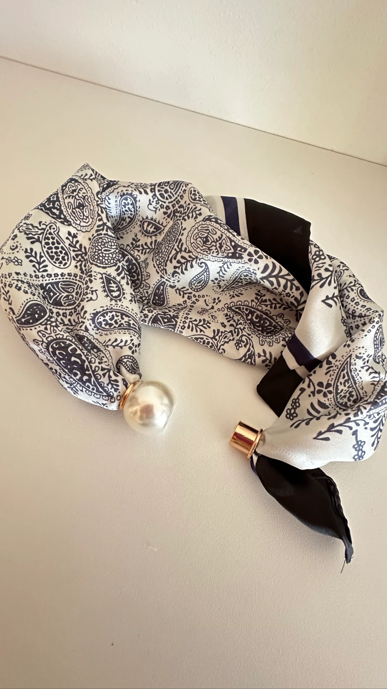 Lenço com pérolas  – photo 4